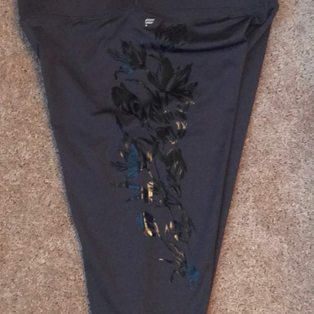 Fabletics Workout Capri’s - image 3